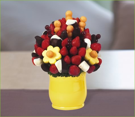 Chocolate Banana Bouquet with Dipped Dates | Edible Arrangements®