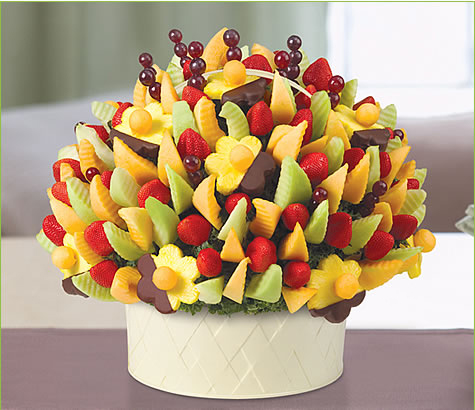 Delicious Party with Dipped Daisies | Edible Arrangements®