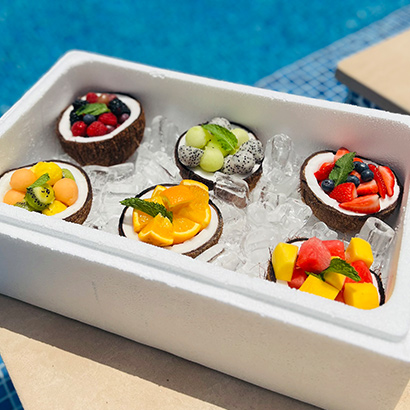 Coconut Summer Box | Edible Arrangements®