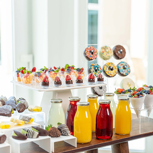 Intimate Tropical Delight | Edible Arrangements®